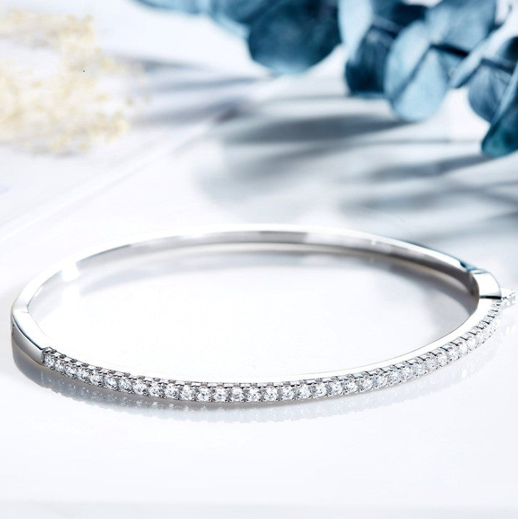 Simple 18K White Gold Bracelet