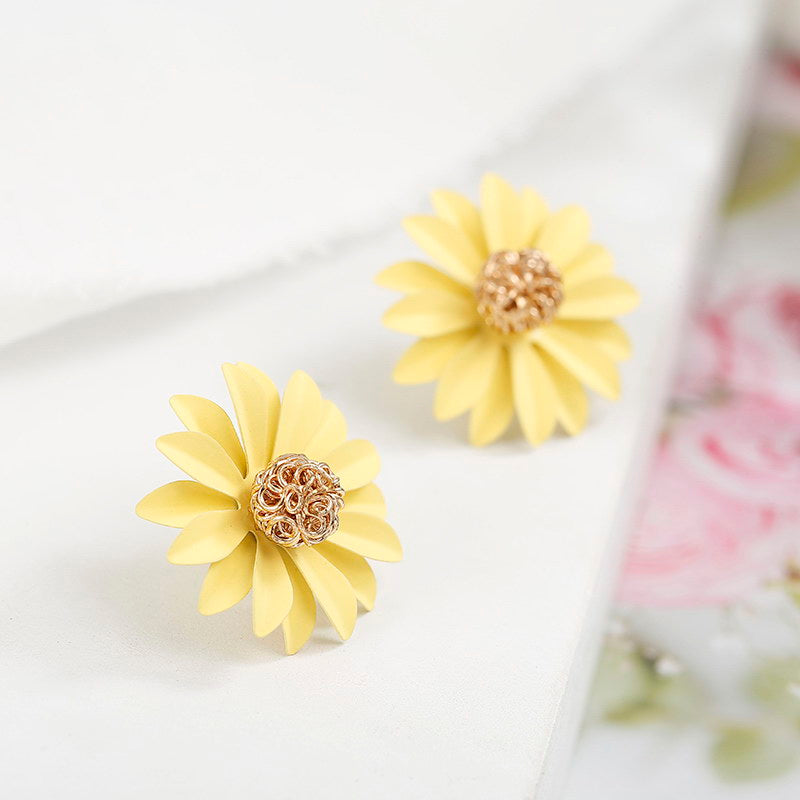 Adorable Small Daisy Colorful Earrings