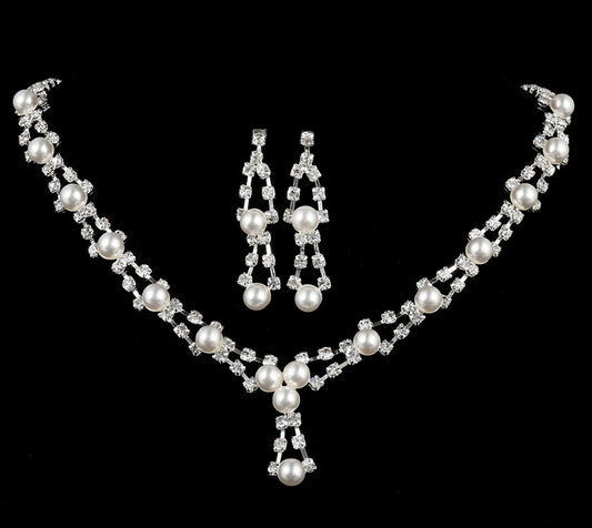 Simple Rhinestone Pearl Necklace and earring set