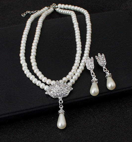 Pearl & Rhinestone Jewerly set