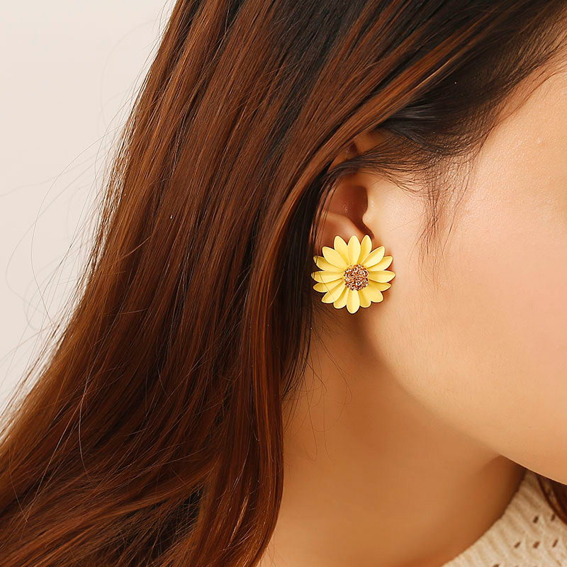 Adorable Small Daisy Colorful Earrings